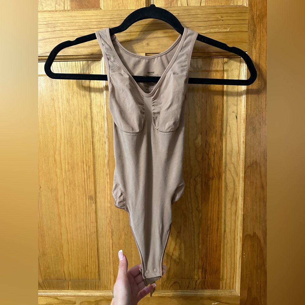 NEW SKIMS BODY SUIT